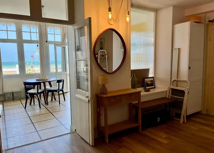 La Parenthese Marine, Vue Avec Terrasse *