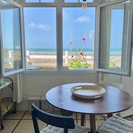 La Parenthese Marine, Vue Avec Terrasse *